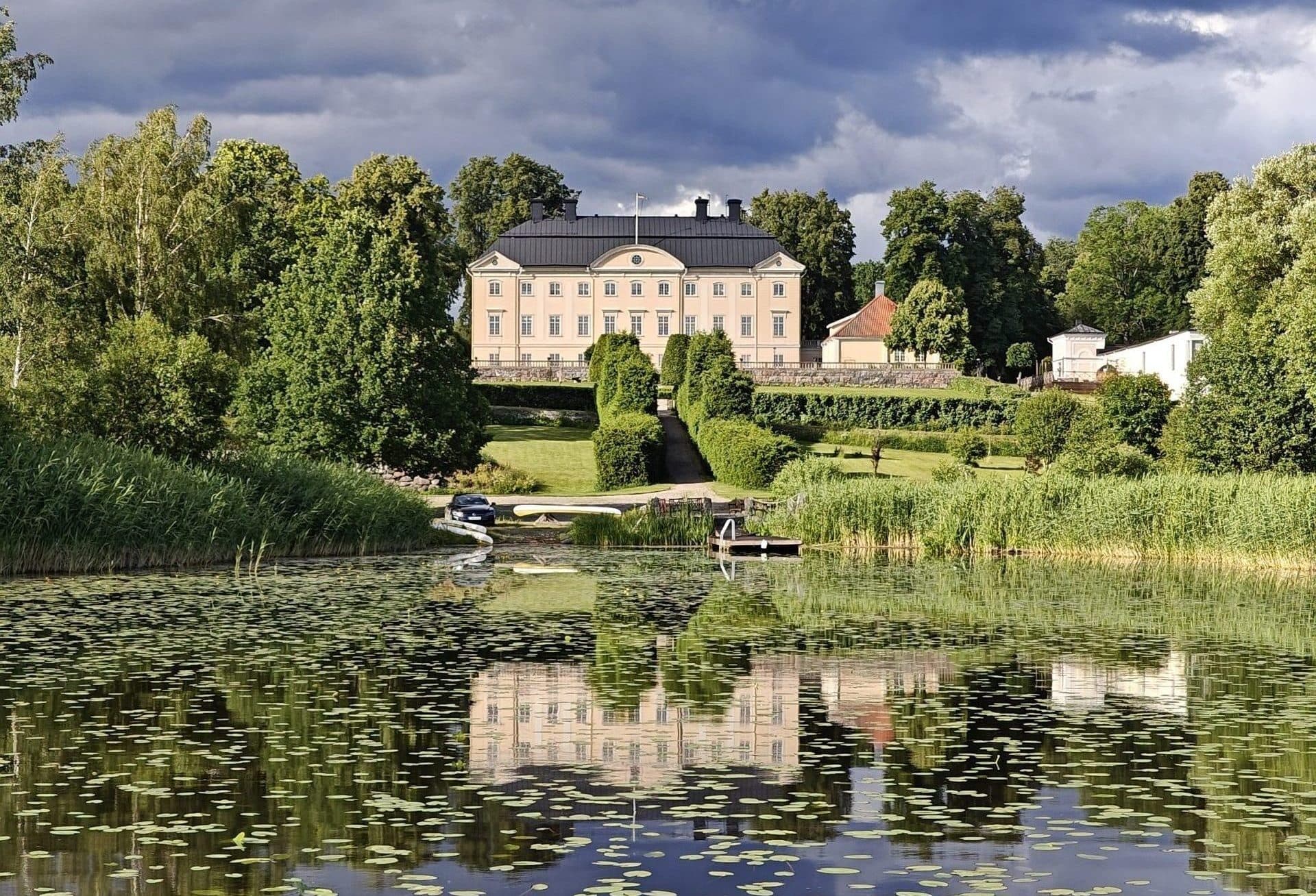 Hedenlunda Slott – slott & herrgård i Flen